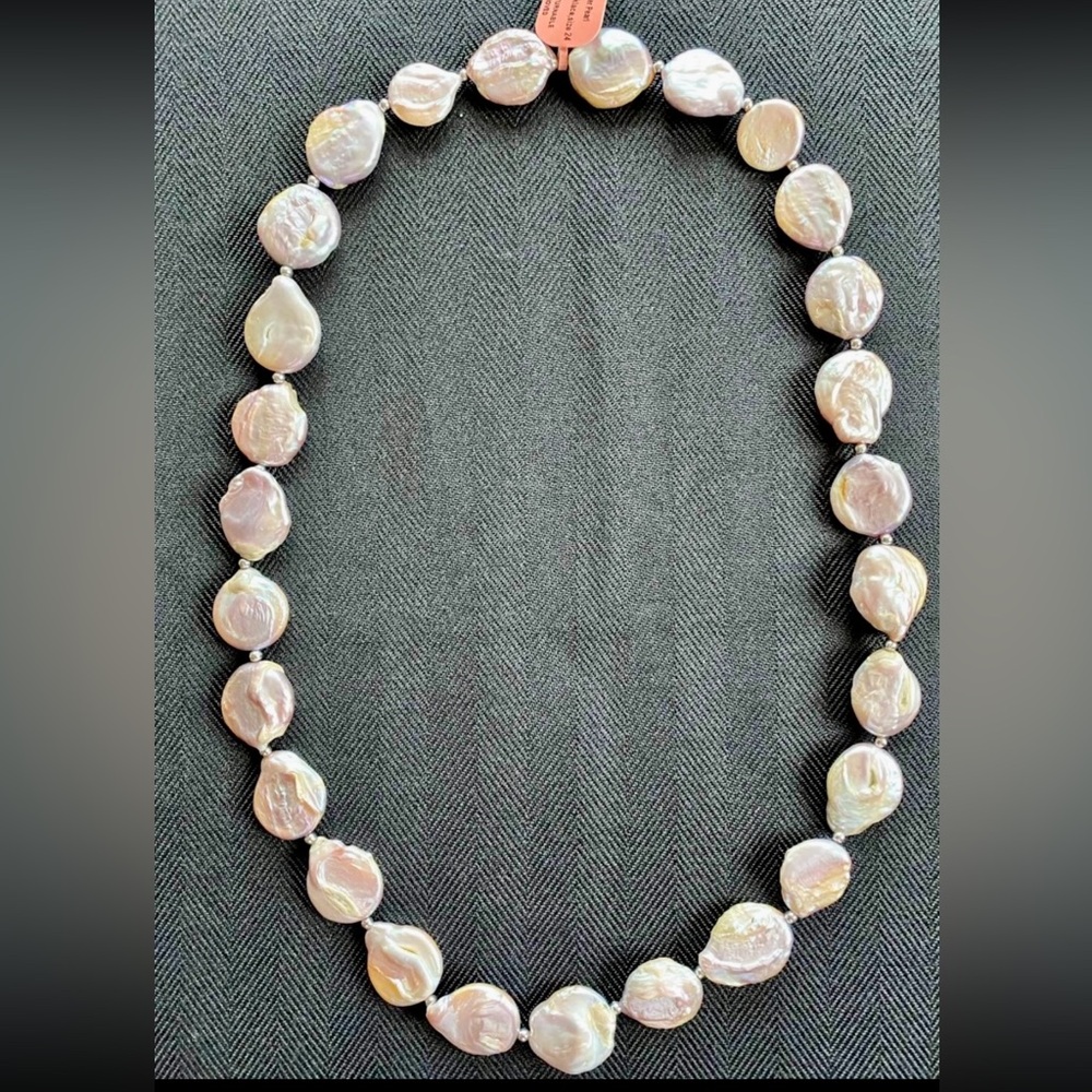 New X Long AAA Iridescent Pearl Necklace w XL natural pearls 😍